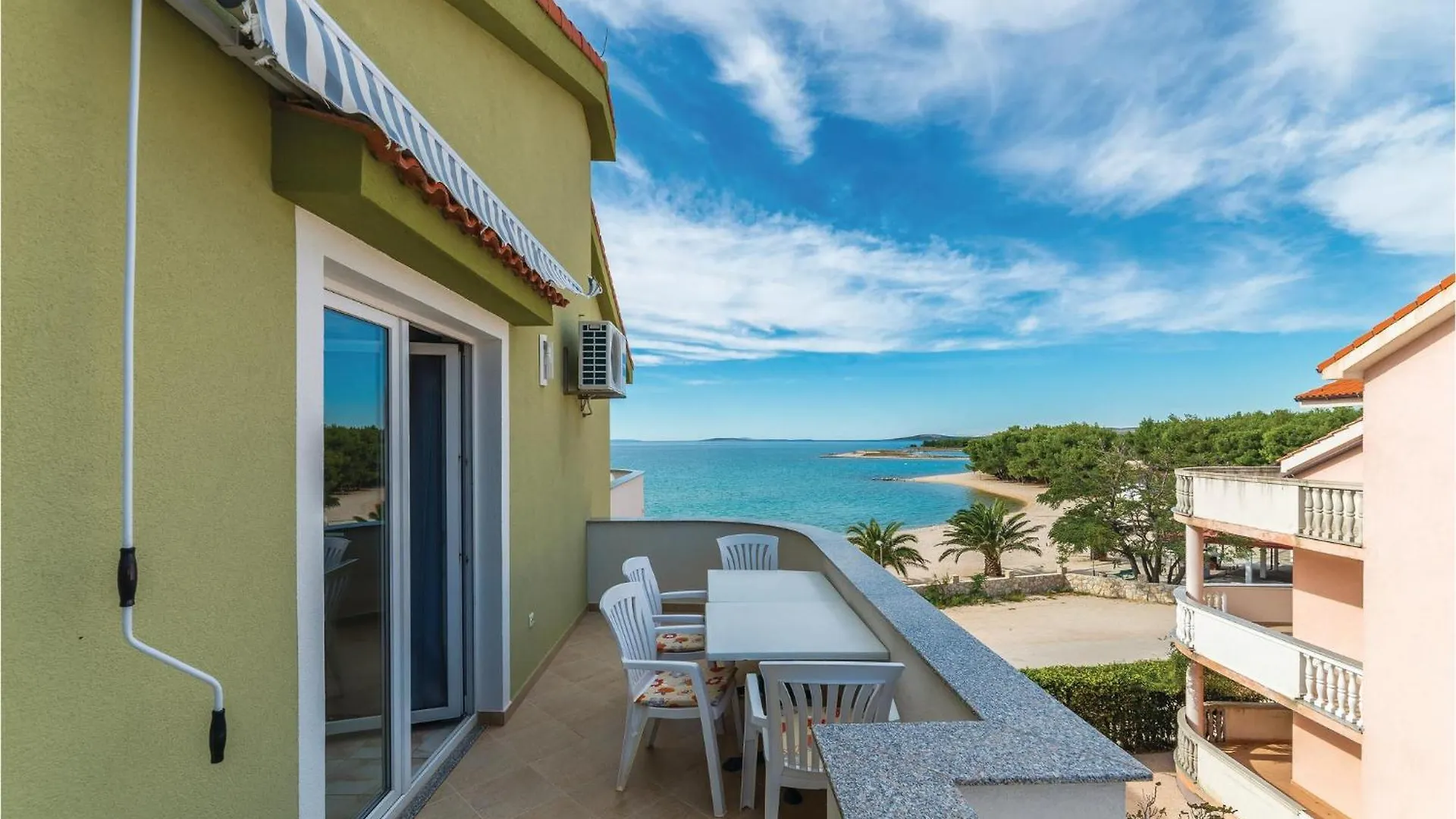 Beautiful Apartment In Povljana With Wifi 0*,  Croatia